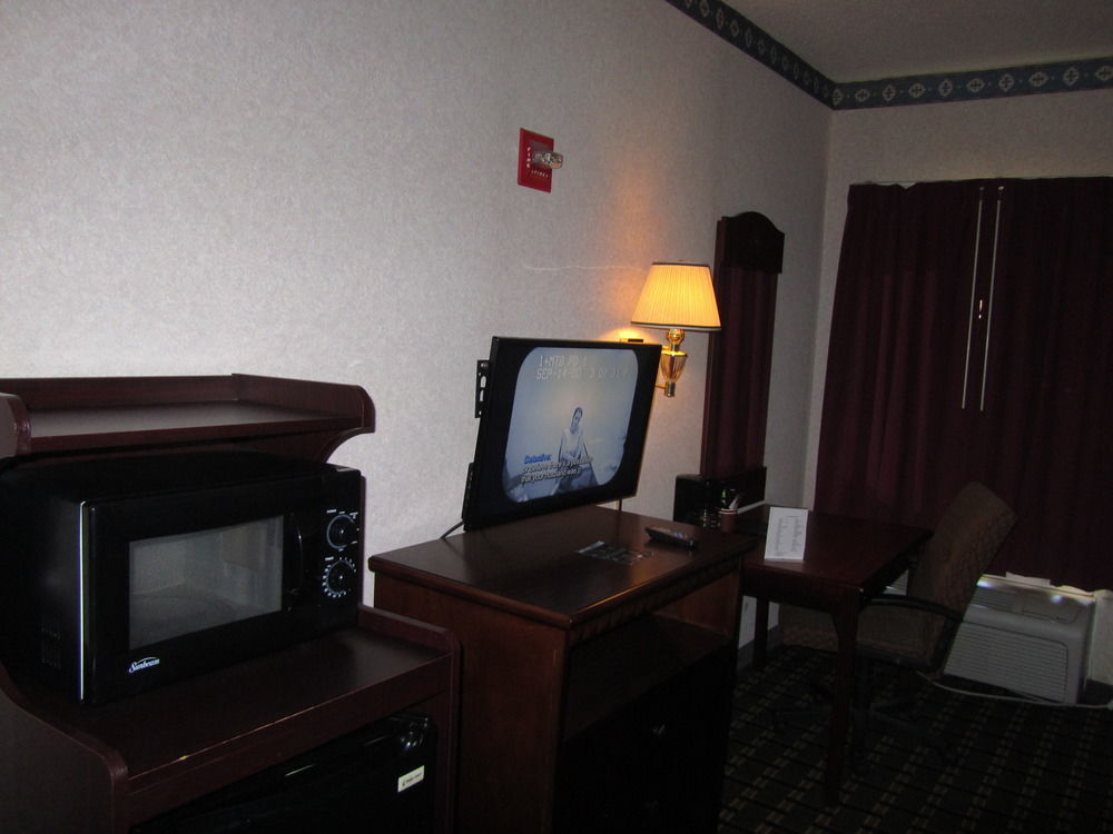 Executive Inn And Suites Уичита Фолс Екстериор снимка